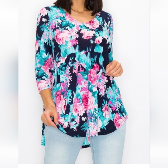 Floral Print Women's Top - Picture 2 of 3